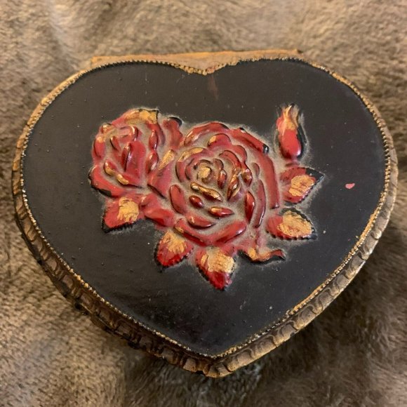 1939 Republic of Maldives Gold Tone Ornate Heart Shaped Vintage Trinket Box Rose - Picture 2 of 12